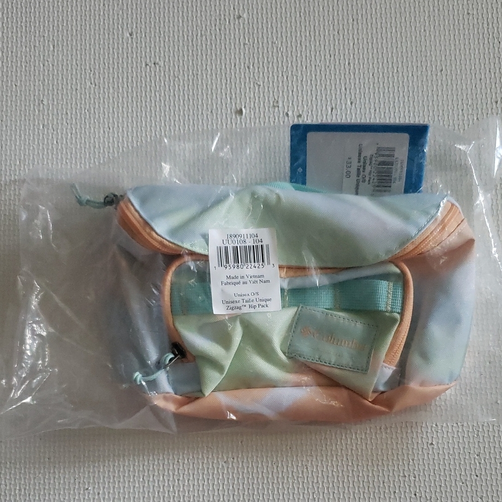 Columbia Zigzag Hip Pack in Pastel Hues